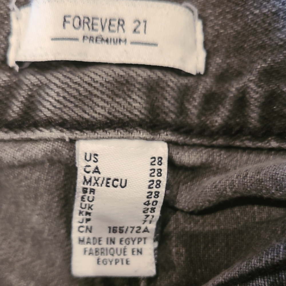 Forever 21 Cropped Ankle Jeans in Washed Black Size 28 - Picture 6 of 7